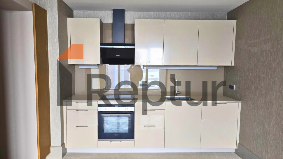 Luxury 3+1 apartment in a modern complex with panoramic views of the Marmara Sea and green areas in the historical center of Istanbul