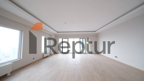 Spacious 3+1 apartment in Kartal area with panoramic sea view