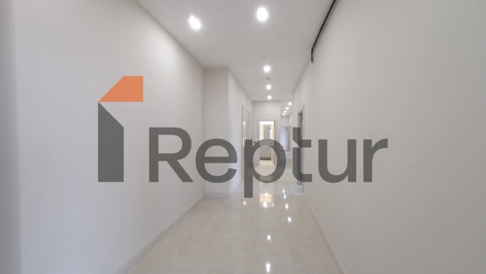 Spacious 3+1 apartment in Kartal area with panoramic sea view