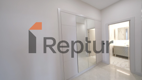 Spacious 3+1 apartment in Kartal area with panoramic sea view