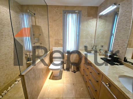 THREE-STOREY PRIVATE HOUSE WITH PANORAMIC SEA VIEW