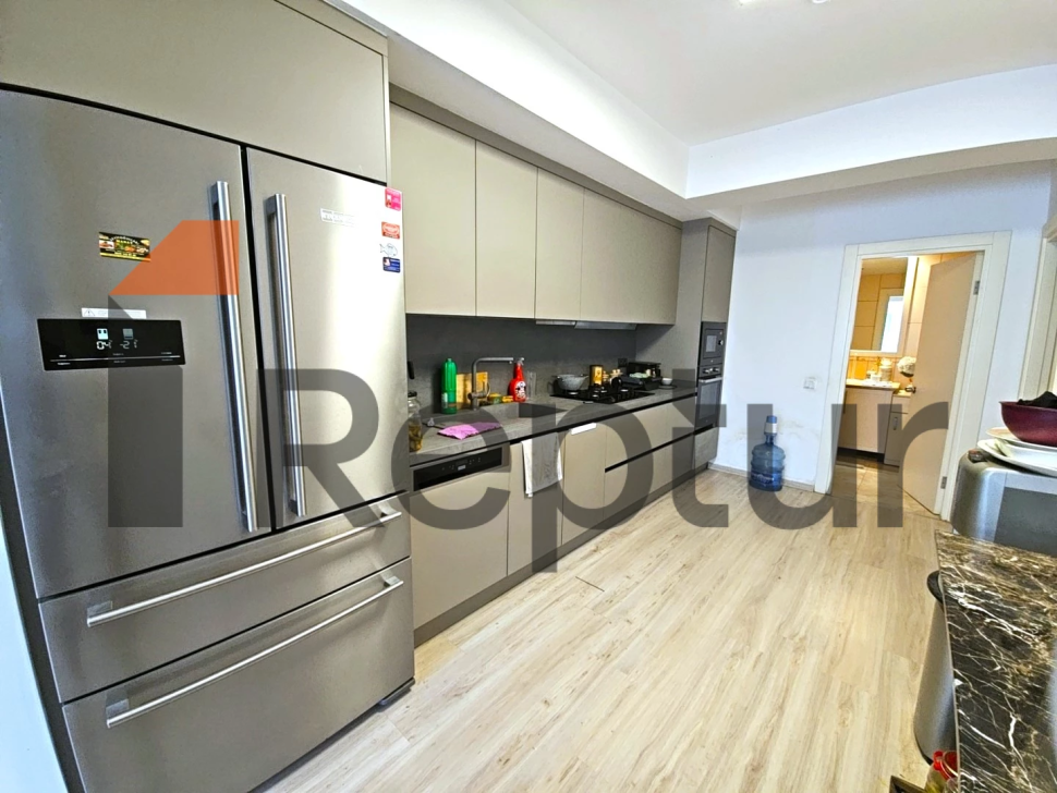 THREE-STOREY PRIVATE HOUSE WITH PANORAMIC SEA VIEW