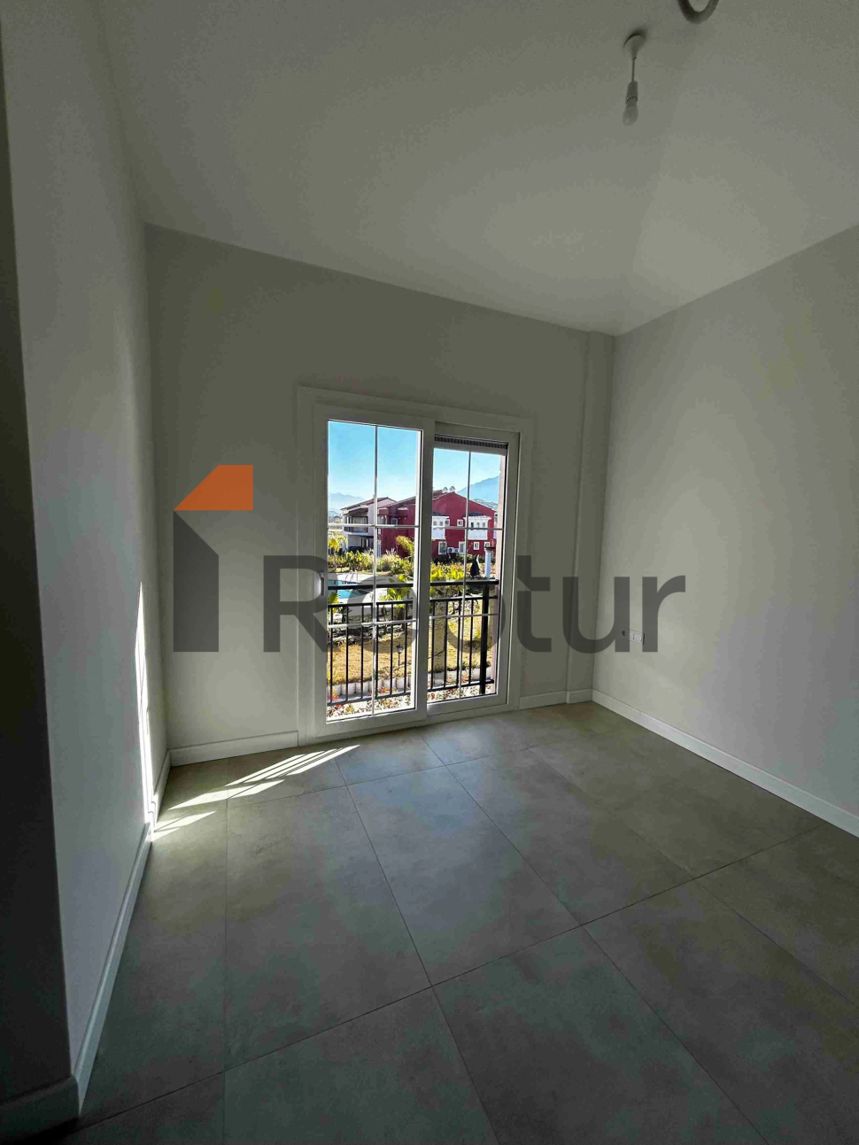 Three-room apartment from the developer in the new residence in Fethiye for sale