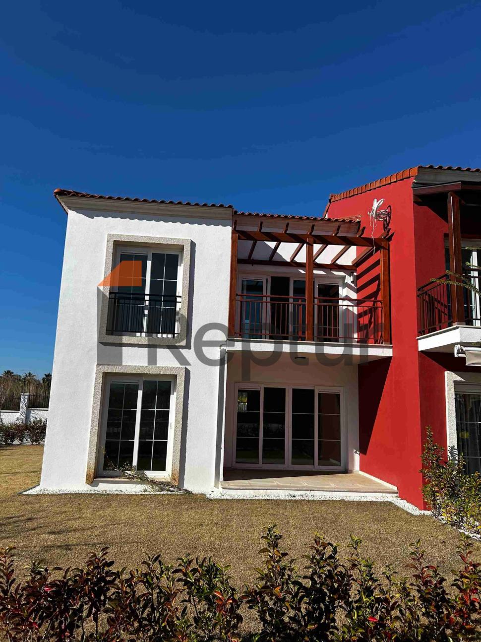 Three-room apartment from the developer in the new residence in Fethiye for sale